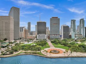 325 S Biscayne Blvd 3521, Miami FL 33131