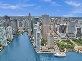 325 S Biscayne Blvd 3521, Miami FL 33131