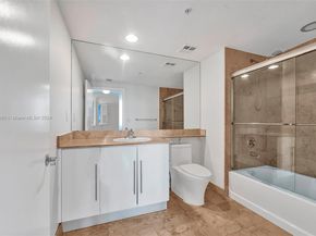 325 S Biscayne Blvd 3521, Miami FL 33131