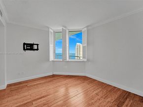325 S Biscayne Blvd 3521, Miami FL 33131