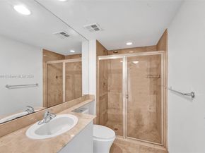 325 S Biscayne Blvd 3521, Miami FL 33131