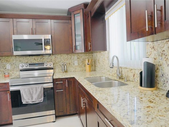 25260 SW 124th Pl, Homestead FL 33032