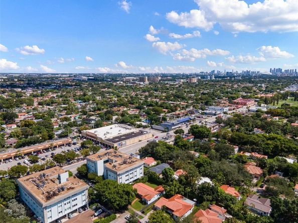 811 Capri St, Coral Gables FL 33134