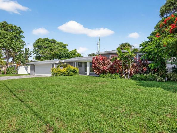 1421 SE 10th St, Deerfield Beach FL 33441