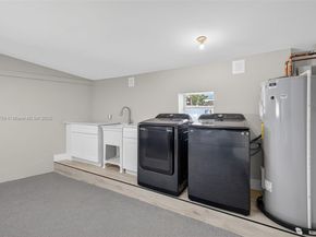 1421 SE 10th St, Deerfield Beach FL 33441