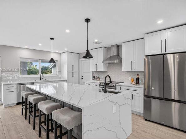 1421 SE 10th St, Deerfield Beach FL 33441