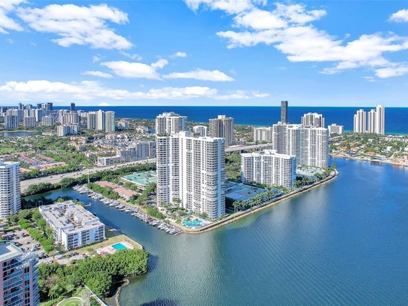 3530 Mystic Pointe Dr 1206, Aventura FL 33180