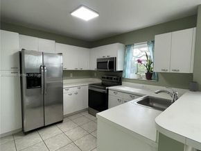 11712 SW 1st St, Coral Springs FL 33071