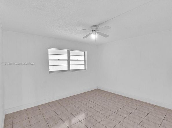 3725 NE 169th St 407, North Miami Beach FL 33160
