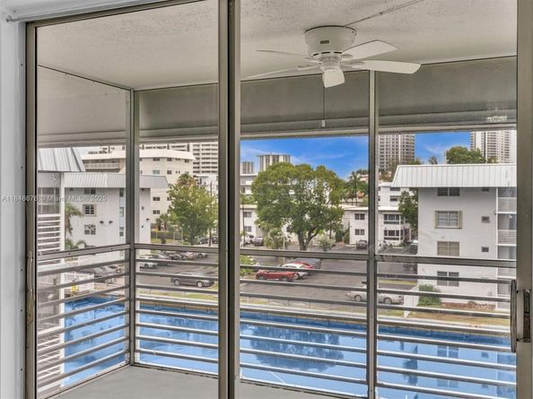 3725 NE 169th St 407, North Miami Beach FL 33160