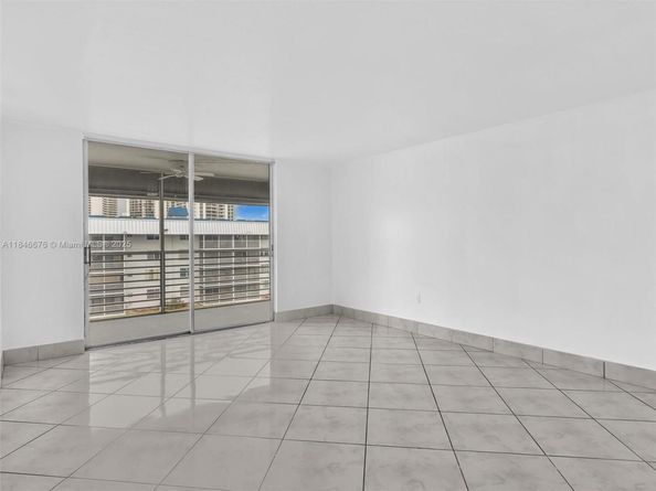 3725 NE 169th St 407, North Miami Beach FL 33160