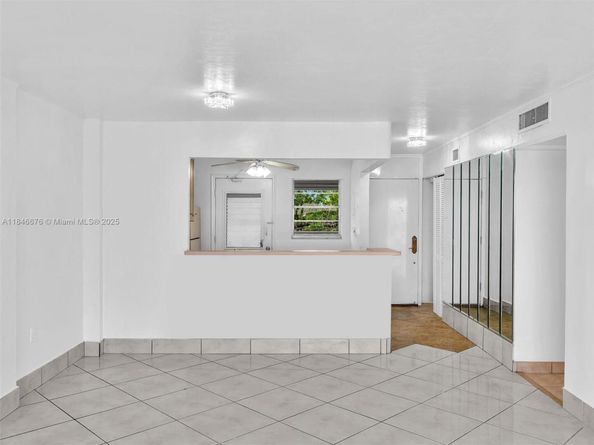 3725 NE 169th St 407, North Miami Beach FL 33160