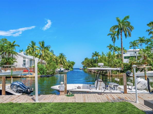 3540 N Moorings Way, Miami FL 33133