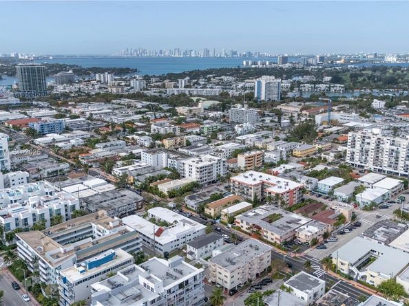 7801 Abbott Ave 302, Miami Beach FL 33141
