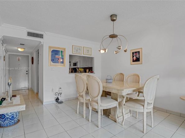 7801 Abbott Ave 302, Miami Beach FL 33141