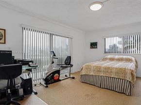 7801 Abbott Ave 302, Miami Beach FL 33141