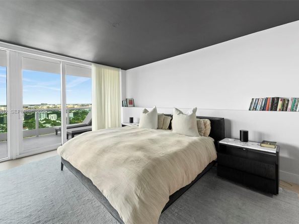 2127 Brickell Ave 3005, Miami FL 33129