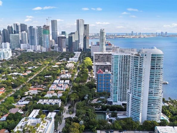 2127 Brickell Ave 3005, Miami FL 33129