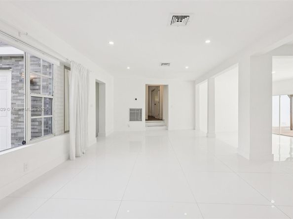 12630 NE Miami Pl, North Miami FL 33161