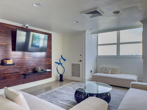 650 West Ave 2209, Miami Beach FL 33139