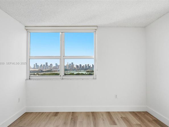 650 West Ave 2209, Miami Beach FL 33139