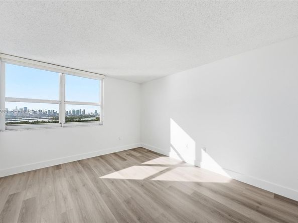 650 West Ave 2209, Miami Beach FL 33139