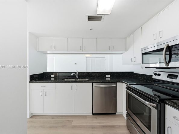 650 West Ave 2209, Miami Beach FL 33139