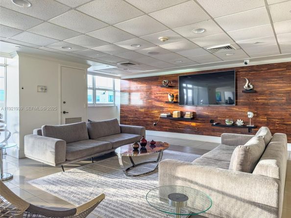 650 West Ave 2209, Miami Beach FL 33139