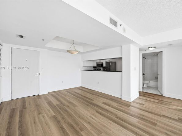 650 West Ave 2209, Miami Beach FL 33139