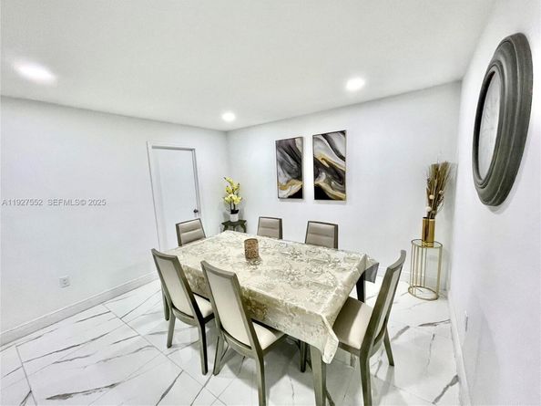 1017 SW 124th Ct, Miami FL 33184