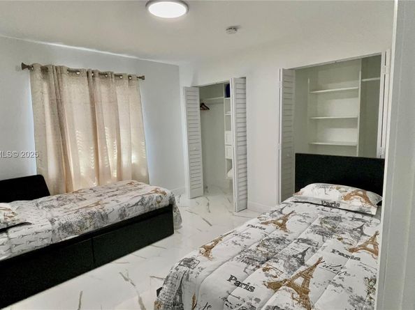 1017 SW 124th Ct, Miami FL 33184