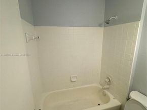 4441 W McNab Rd 21, Pompano Beach FL 33069