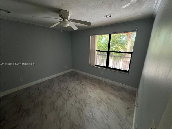 4441 W McNab Rd 21, Pompano Beach FL 33069