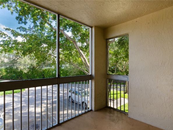 9855 Westview Dr 728, Coral Springs FL 33076