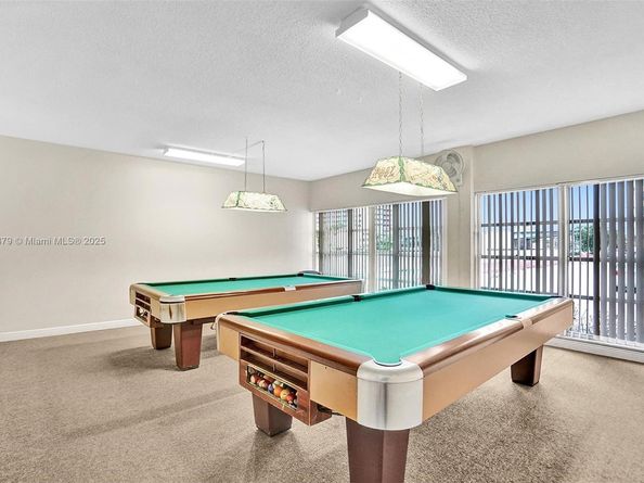 1833 S Ocean Dr 1402, Hallandale Beach FL 33009