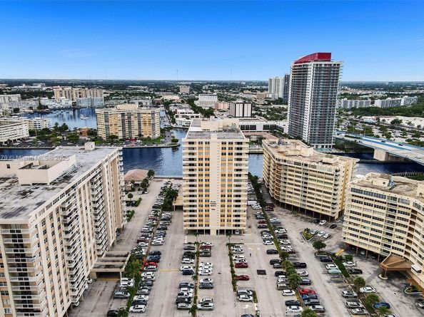 1833 S Ocean Dr 1402, Hallandale Beach FL 33009