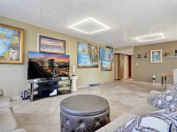 1833 S Ocean Dr 1402, Hallandale Beach FL 33009