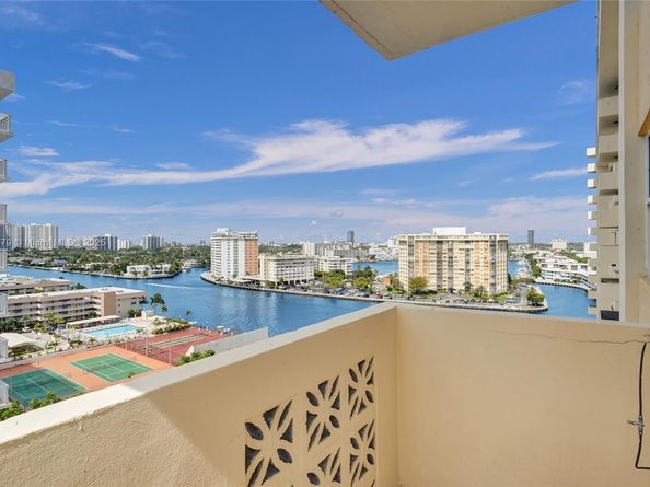 1833 S Ocean Dr 1402, Hallandale Beach FL 33009