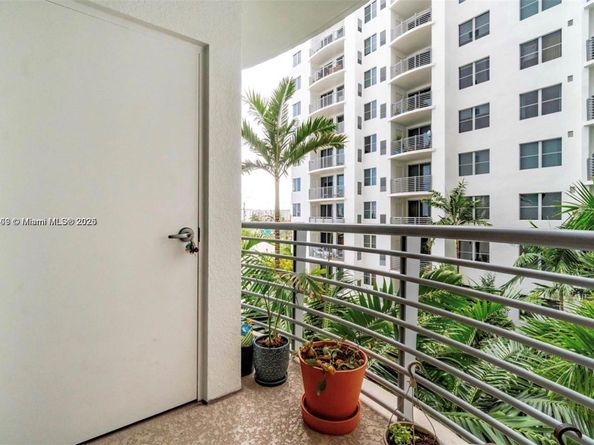 1830 Radius Dr 516, Hollywood FL 33020