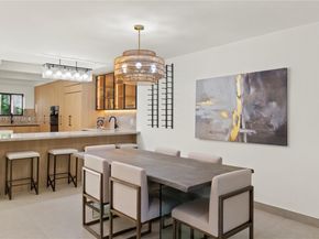 435 W 43rd St, Miami Beach FL 33140