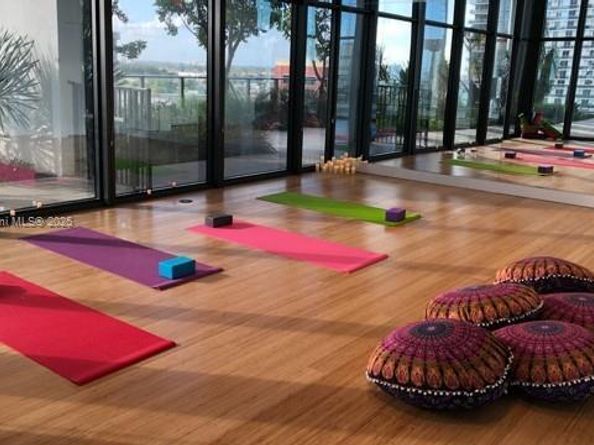 1600 NE 1st Ave 3016, Miami FL 33132