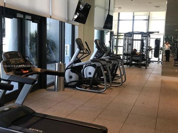 1600 NE 1st Ave 3016, Miami FL 33132