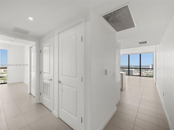 1600 NE 1st Ave 3016, Miami FL 33132