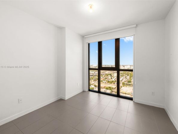 1600 NE 1st Ave 3016, Miami FL 33132