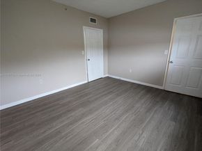 201 SW 116th Ave 22102, Pembroke Pines FL 33025