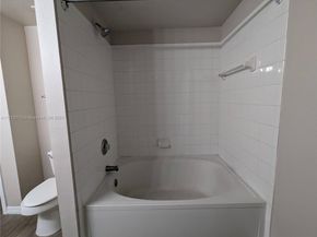 201 SW 116th Ave 22102, Pembroke Pines FL 33025