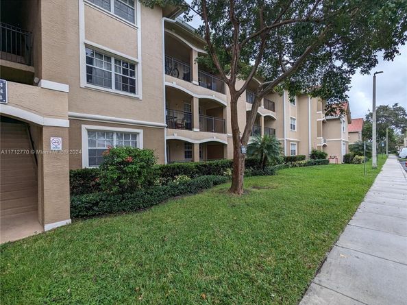 201 SW 116th Ave 22102, Pembroke Pines FL 33025