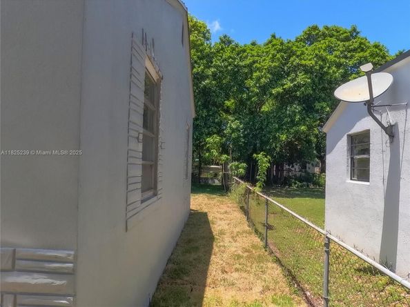 1051 NW 63rd St, Miami FL 33150