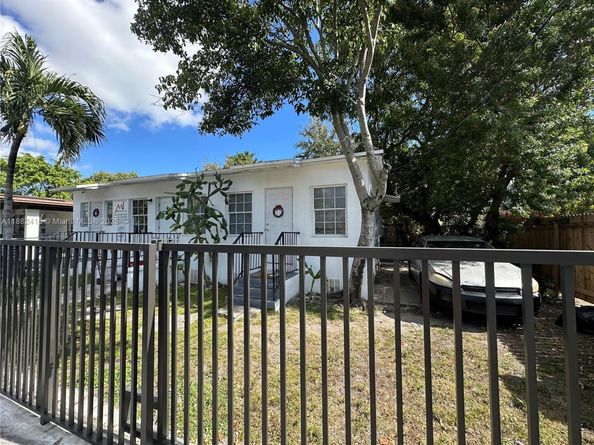 3041 NW 10th Ave, Miami FL 33127