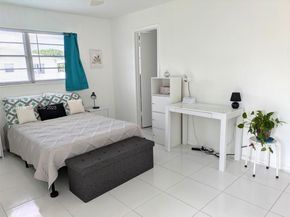 Undisclosed Address #A11924211, West Palm Beach FL 33417